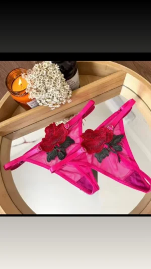 CALCINHA FIO DENTAL STRING COM FLOR